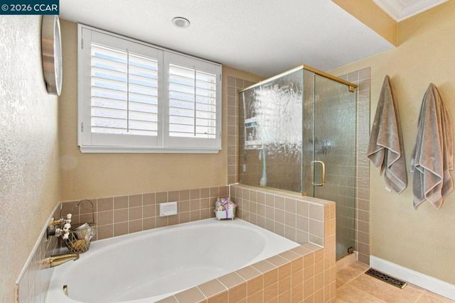 1280 Saint Andrews Dr, Discovery Bay, CA 94505