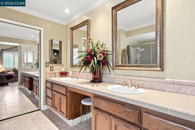 1280 Saint Andrews Dr, Discovery Bay, CA 94505
