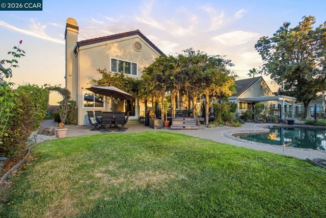1280 Saint Andrews Dr, Discovery Bay, CA 94505