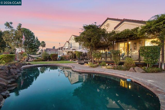 1280 Saint Andrews Dr, Discovery Bay, CA 94505