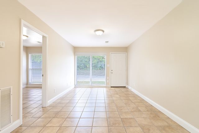 211 Oak St Apt 7, Clarksville, TN 37042