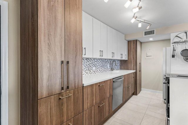 1208 Marine Way 506, North Palm Beach, FL 33408