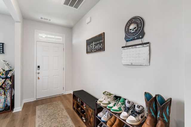 125 Stammer Farms Blvd, Chapel Hill, TN 37034