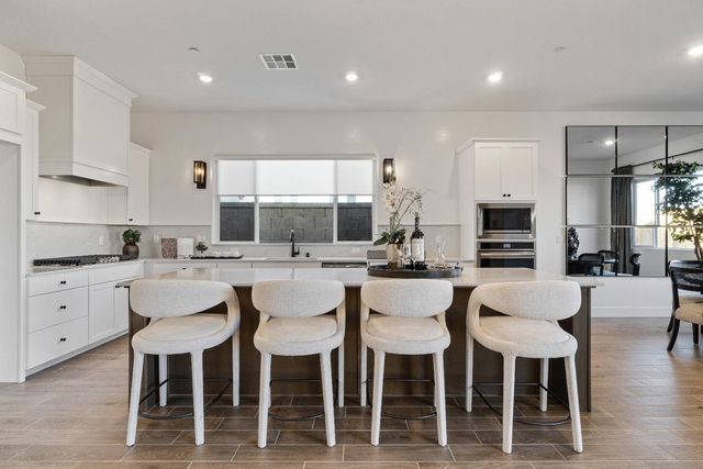 2291 N Argyle Avenue, Clovis, CA 93619