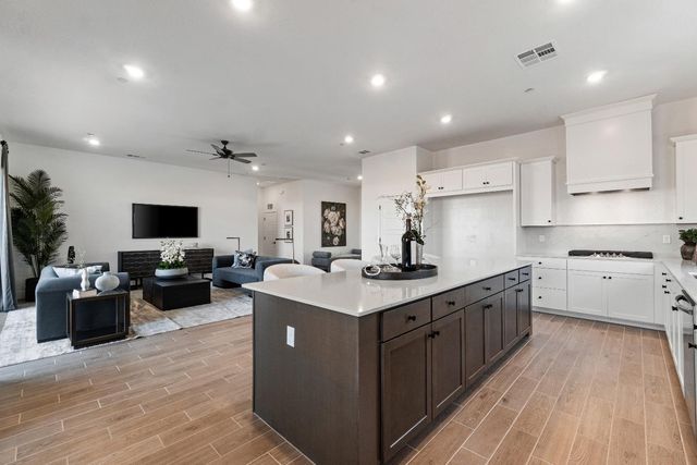 2291 N Argyle Avenue, Clovis, CA 93619