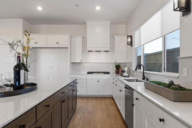 2291 N Argyle Avenue, Clovis, CA 93619