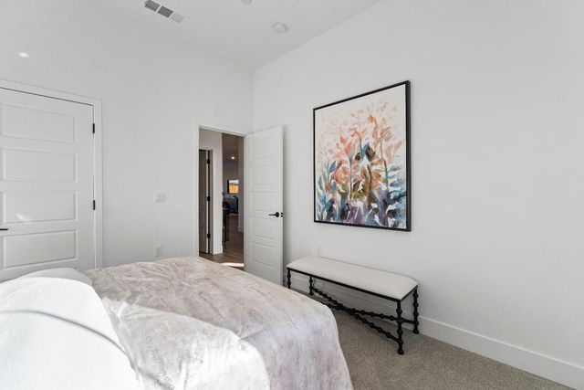 2291 N Argyle Avenue, Clovis, CA 93619