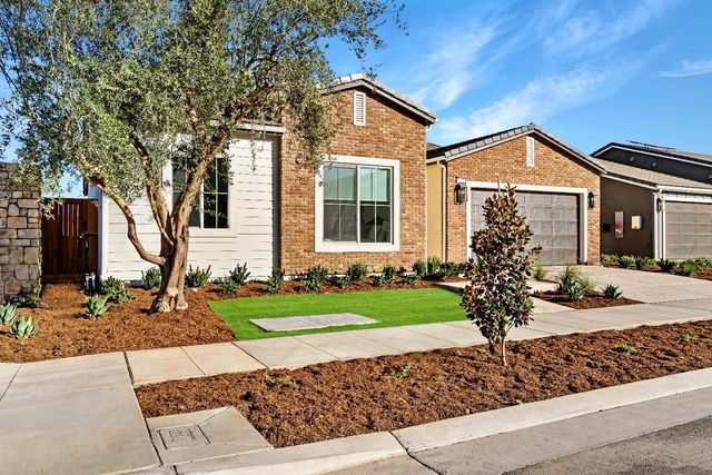 2291 N Argyle Avenue, Clovis, CA 93619