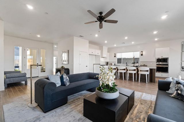 2291 N Argyle Avenue, Clovis, CA 93619