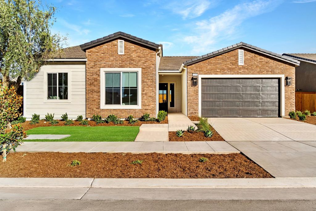 2291 N Argyle Avenue, Clovis, CA 93619