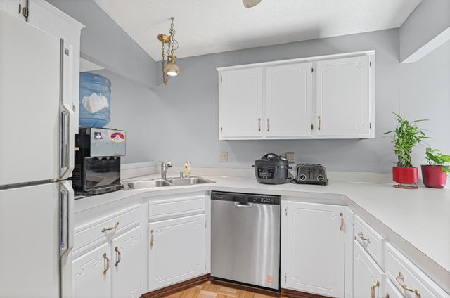 5570 Fillmore Street NE, Fridley, MN 55432