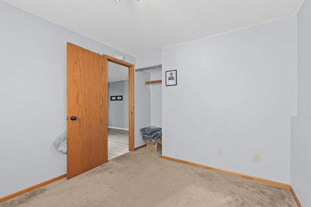 5570 Fillmore Street NE, Fridley, MN 55432