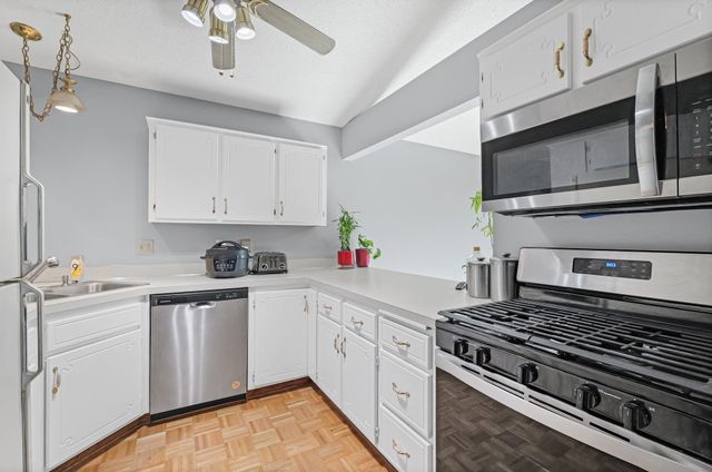 5570 Fillmore Street NE, Fridley, MN 55432
