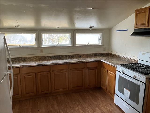 27 Dorchester Avenue, Geneva City, NY 14456