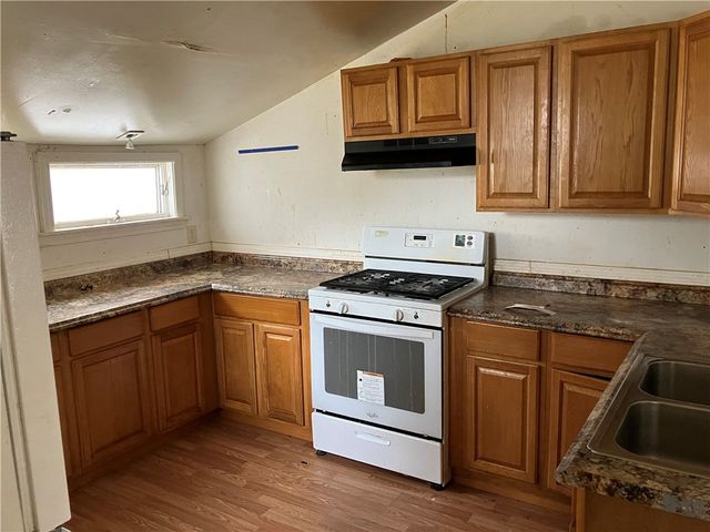 27 Dorchester Avenue, Geneva City, NY 14456