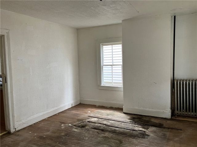 27 Dorchester Avenue, Geneva City, NY 14456