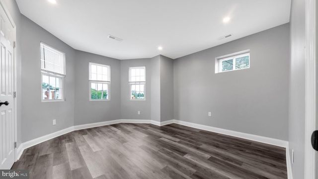 5600 THOMAS AVE, Philadelphia, PA 19143