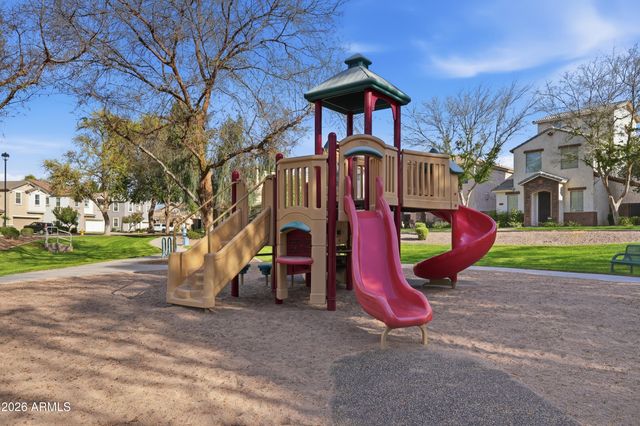 4302 E CARLA VISTA Drive, Gilbert, AZ 85295