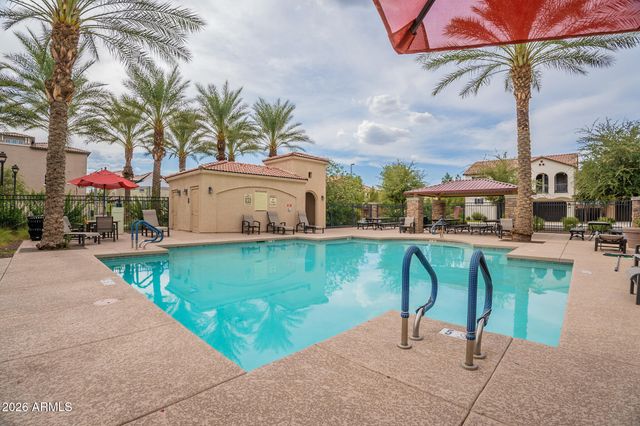 4302 E CARLA VISTA Drive, Gilbert, AZ 85295