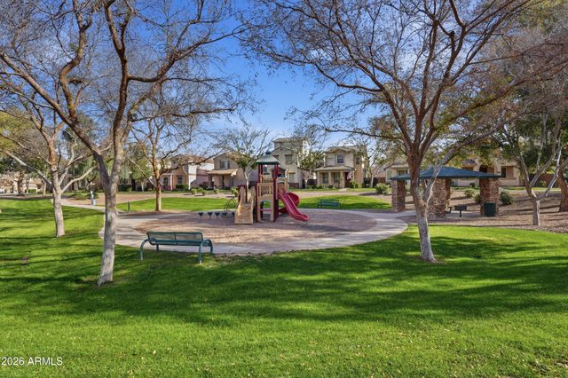 4302 E CARLA VISTA Drive, Gilbert, AZ 85295