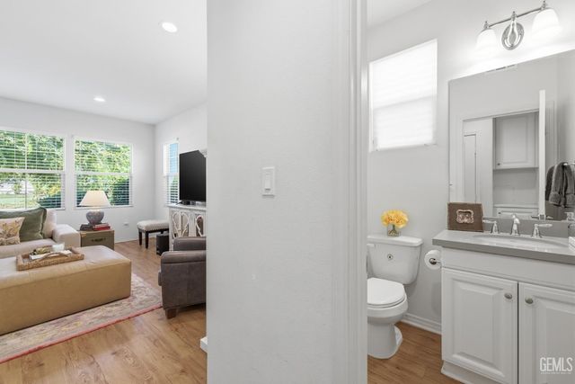 3712 Windermere Street, Bakersfield, CA 93311