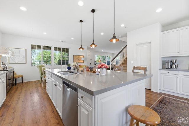 3712 Windermere Street, Bakersfield, CA 93311
