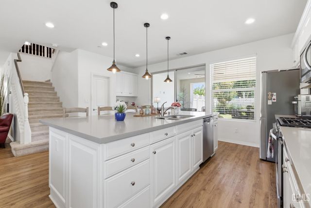 3712 Windermere Street, Bakersfield, CA 93311