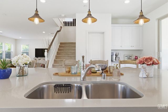 3712 Windermere Street, Bakersfield, CA 93311