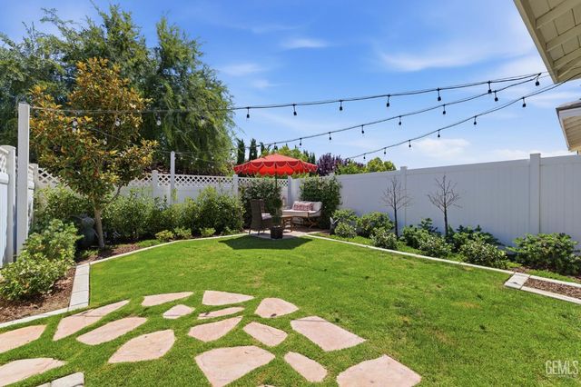 3712 Windermere Street, Bakersfield, CA 93311