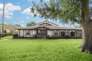 11720 S Kirkwood Road, Stafford, TX 77477