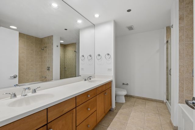 130 N Garland Court 2409, Chicago, IL 60602