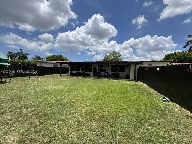 4301 Adams Street, Hollywood, FL 33021