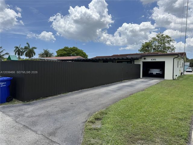 4301 Adams Street, Hollywood, FL 33021