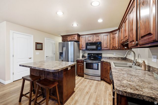 3115 N WHITETAIL DR, Layton, UT 84040