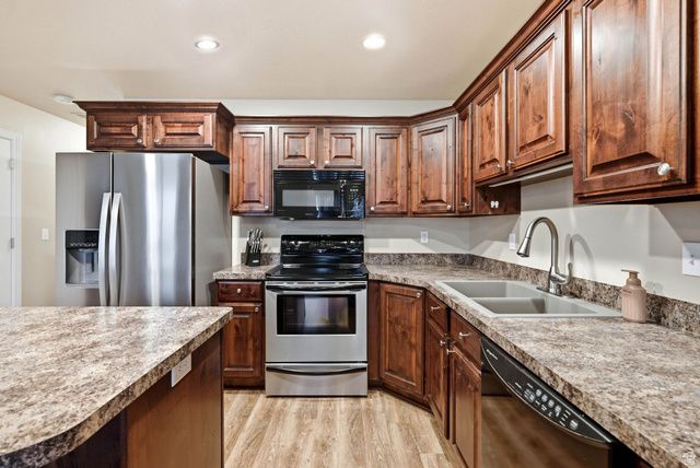 3115 N WHITETAIL DR, Layton, UT 84040