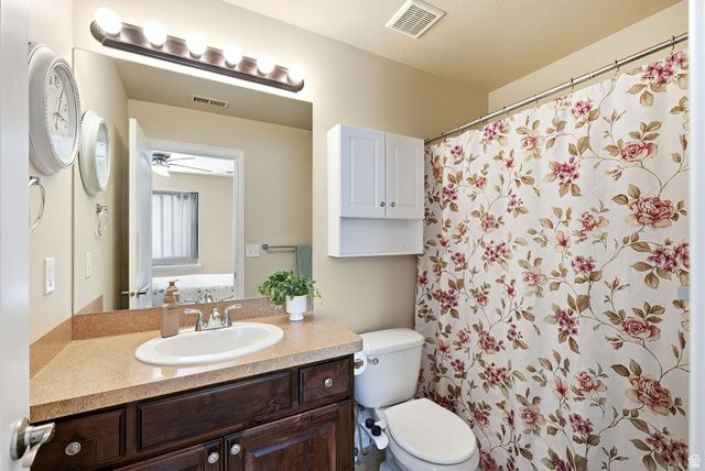 3115 N WHITETAIL DR, Layton, UT 84040