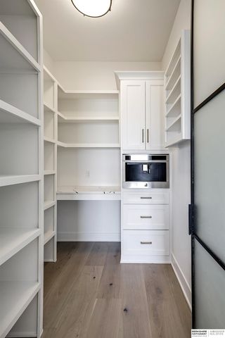 21112 Laurel Avenue, Omaha, NE 68022