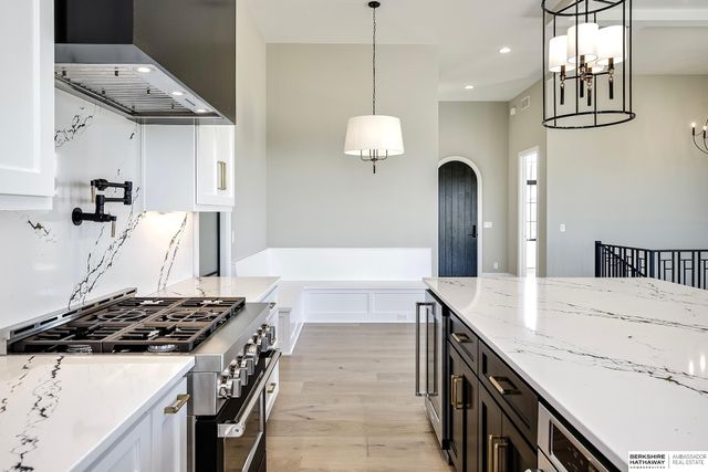 21112 Laurel Avenue, Omaha, NE 68022