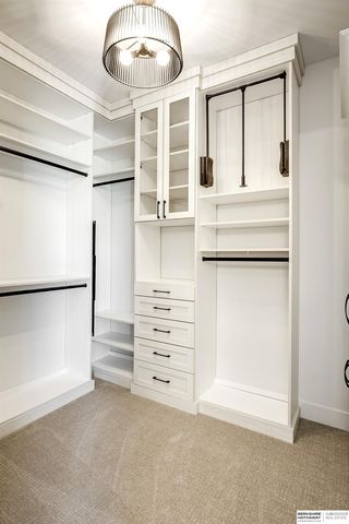 21112 Laurel Avenue, Omaha, NE 68022