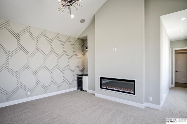 21112 Laurel Avenue, Omaha, NE 68022