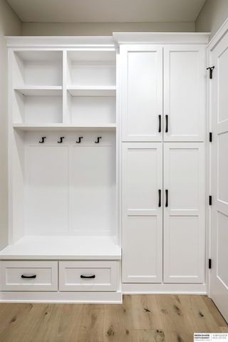 21112 Laurel Avenue, Omaha, NE 68022