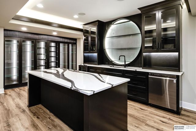 21112 Laurel Avenue, Omaha, NE 68022