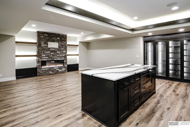 21112 Laurel Avenue, Omaha, NE 68022