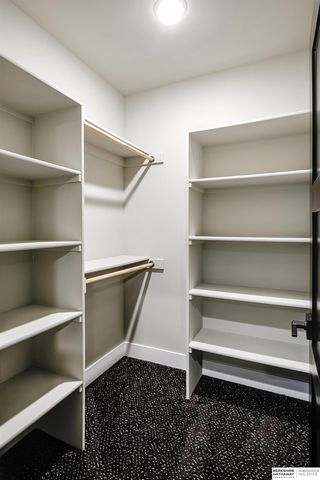 21112 Laurel Avenue, Omaha, NE 68022