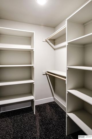 21112 Laurel Avenue, Omaha, NE 68022