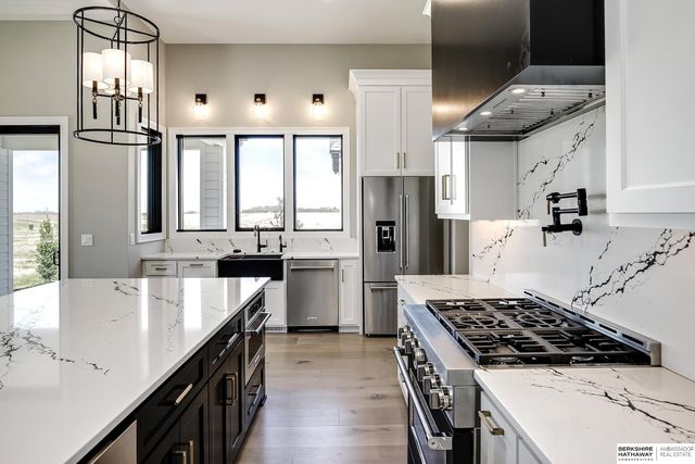 21112 Laurel Avenue, Omaha, NE 68022