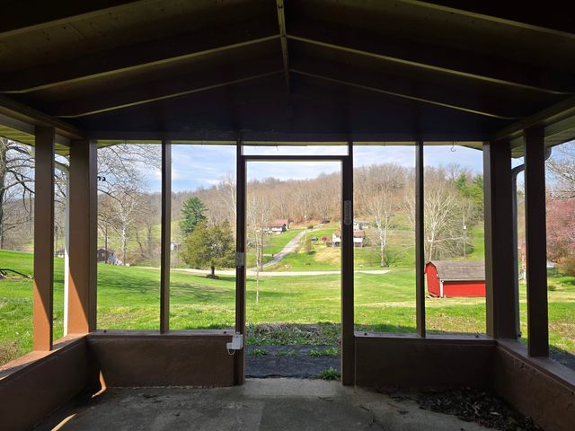 68 Feely Drive, Ona, WV 25545