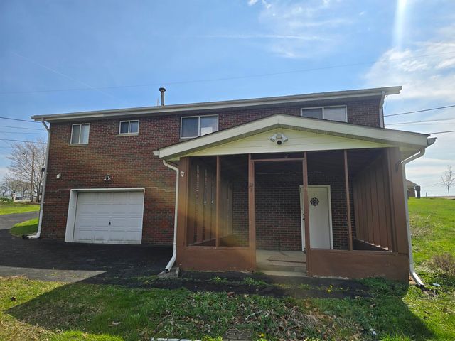 68 Feely Drive, Ona, WV 25545