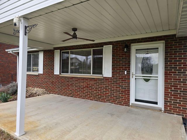 68 Feely Drive, Ona, WV 25545