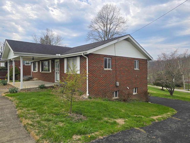 68 Feely Drive, Ona, WV 25545
